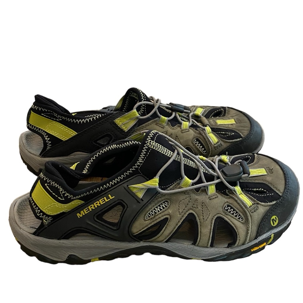 MENS Merrell Size 10.5 waterproof sandles
